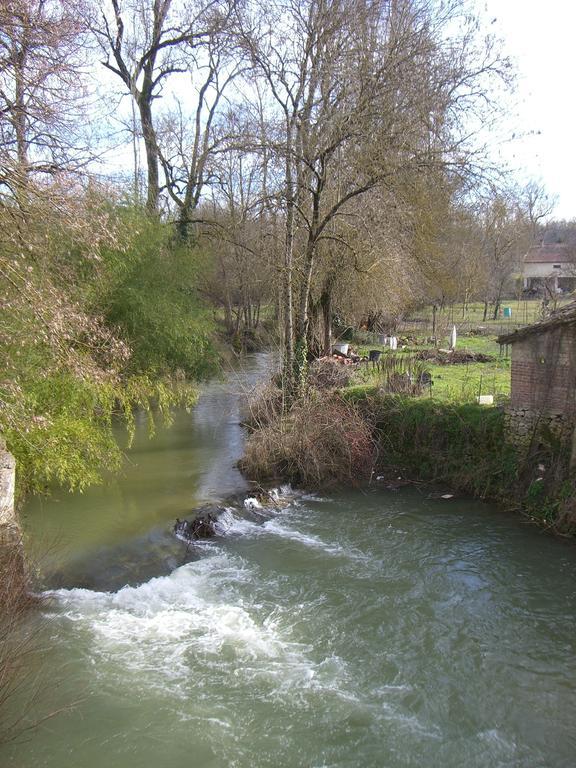 Les Heures Claires Cahuzac-sur-Vère Extérieur photo